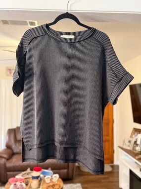 Zenana Outfitters Ribbed Short-Sleeve Top